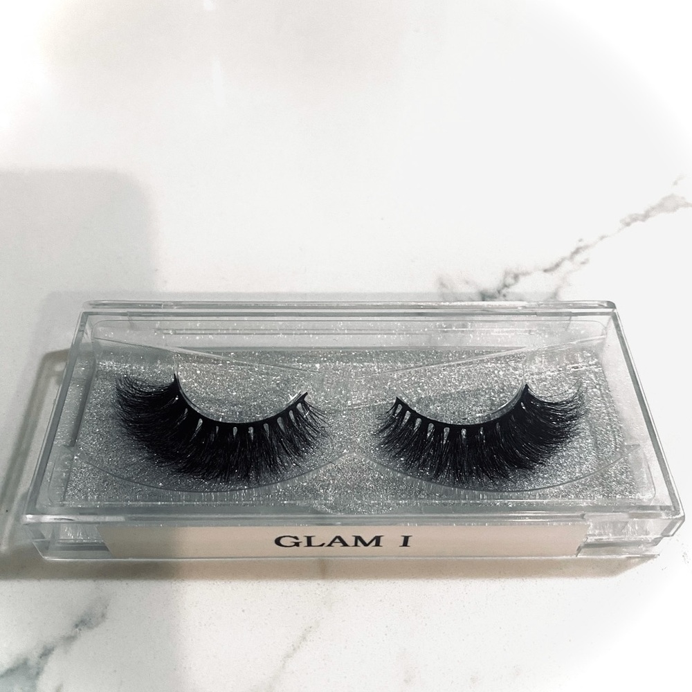 3D LUXURY MINK EYELASHES
Glam I, Glam II
